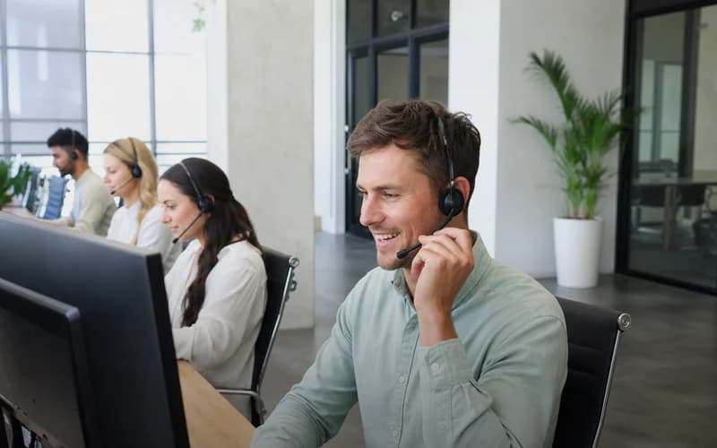 Commercial Cleaning Leads USA: How Cleaning Companies Win Contracts — B2B GTM insight by Emporion Labs